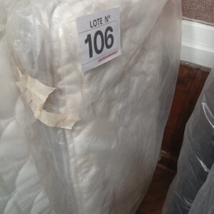 LOTE 106: MINI COLCHON PARA CUNA O MASCOTA