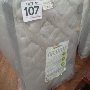 LOTE 107: MINI COLCHON PARA CUNA O MASCOTA