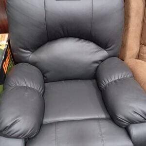 LOTE 112: SILLON BERGER NEGRO