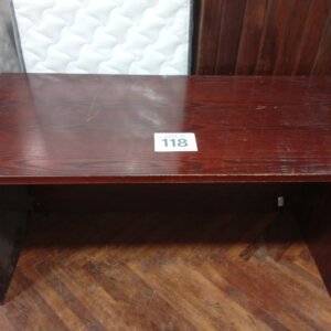 LOTE 118: ESCRITORIO BURDEO