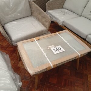 LOTE 140: JUEGO DE LIVING PARA TERRAZA GENOVA 5 PERSONAS BEIGE
