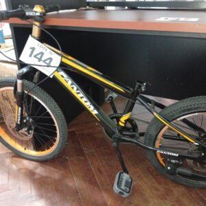 LOTE 144: MONTAIN BIKE NIÑO ARO 16 FRENOS HIDRAULICOS (Sin Asiento)