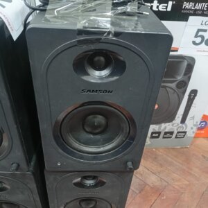 LOTE 081: MONITOR ESTUDIO SAMSON MEDIAONE M50 + CABLE DE PODER