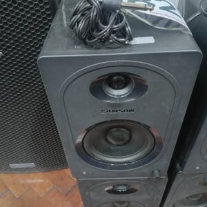 LOTE 082: MONITOR ESTUDIO SAMSON MEDIAONE M50 + CABLE CONECTOR
